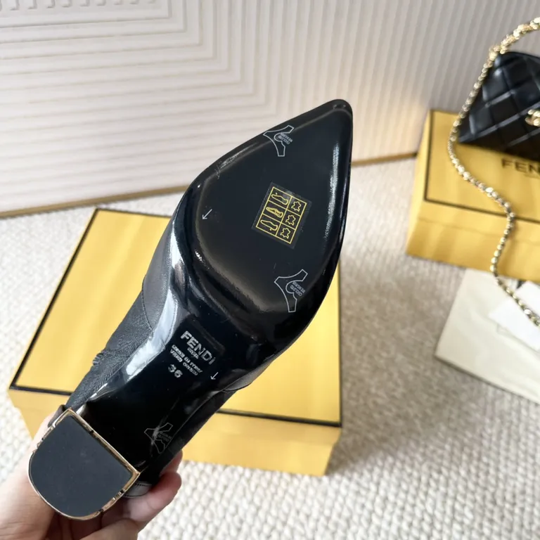 Fendi Shoe 